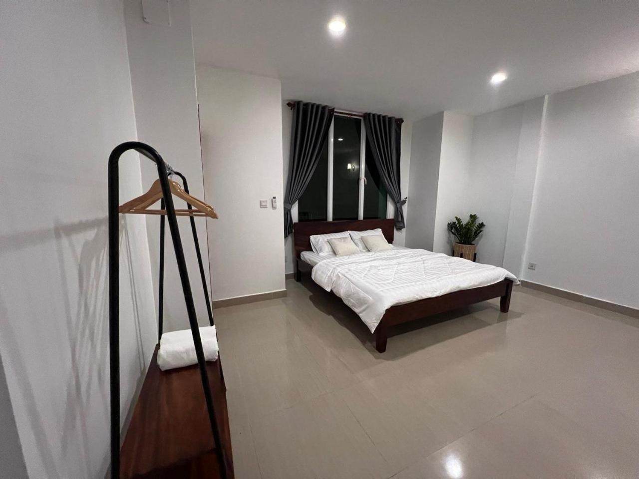 D32 Homestay Near Airport Behind Brown Coffee Airport Phnom Penh Exteriör bild